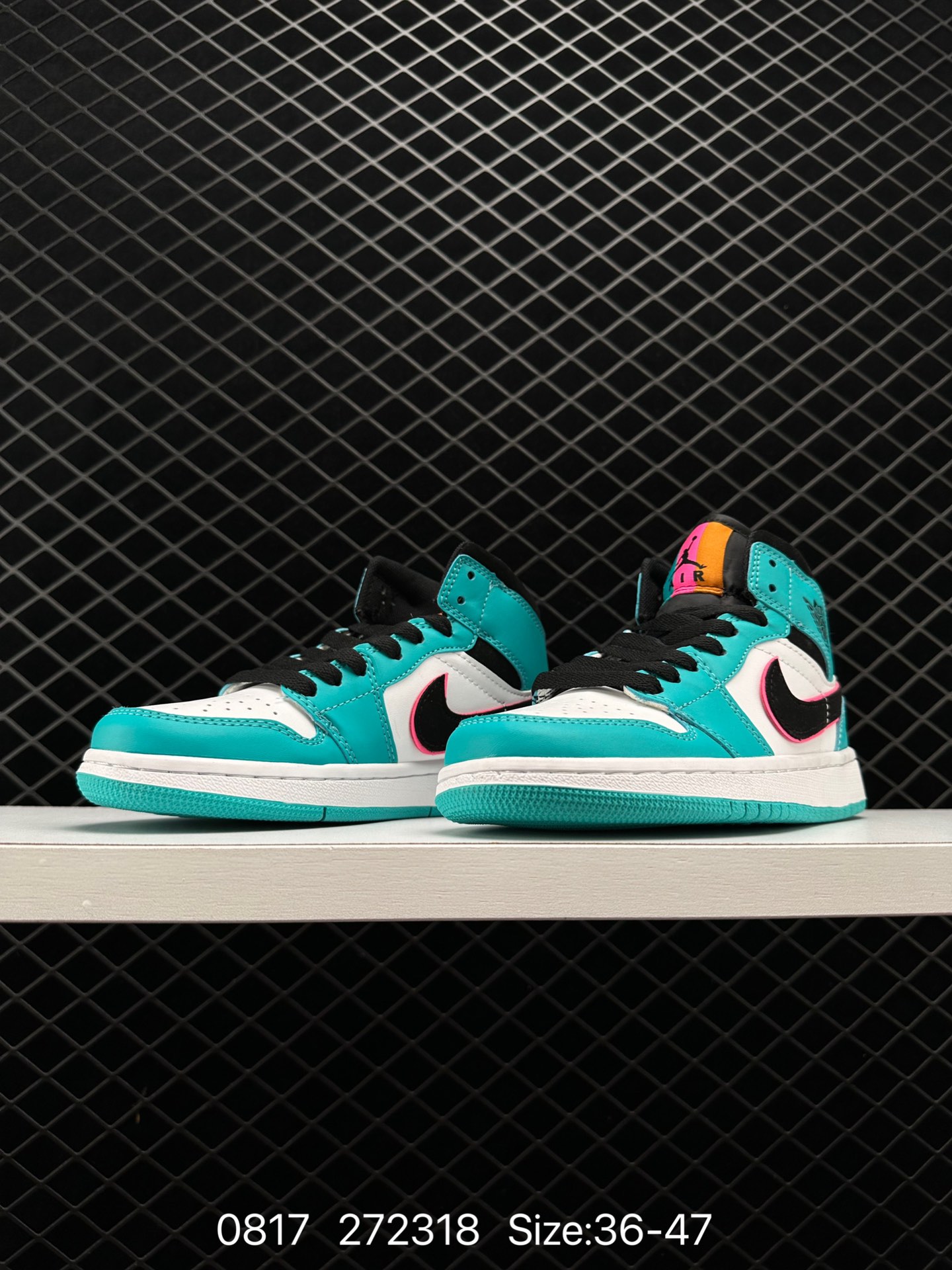 NIKE AIR JORDAN 1 MID AJ1